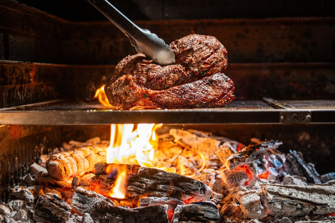 Barbecue Abend in der ApexLounge Zerbst – Dry-Aged-Cuts über offenem Feuer