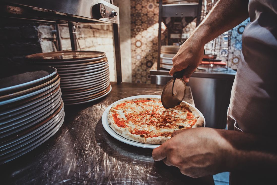 Holzofen-Pizza Abend in der ApexLounge Zerbst – neapolitanische Pizza aus dem Steinofen