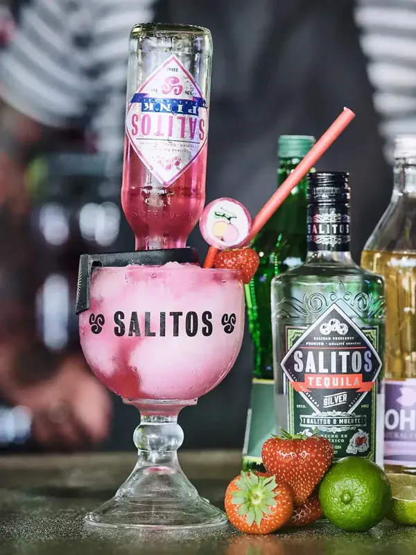 Salrita Pink mit Salitos Pink, Erdbeere und Tequila Silver
