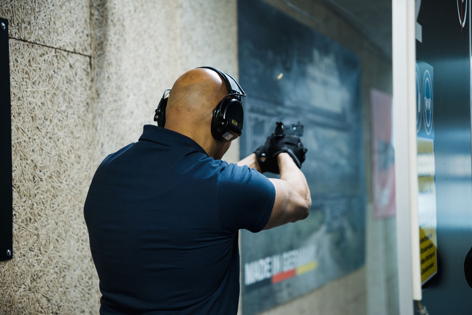 Taktisches Einsatztraining – Dienstwaffenhandhabung und Präzisionsschießen für behördliche Einsatzkräfte